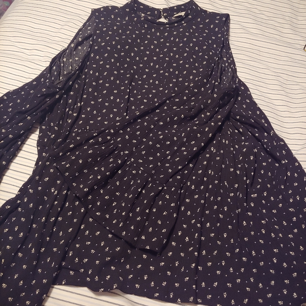 Floral cold shoulder blouse